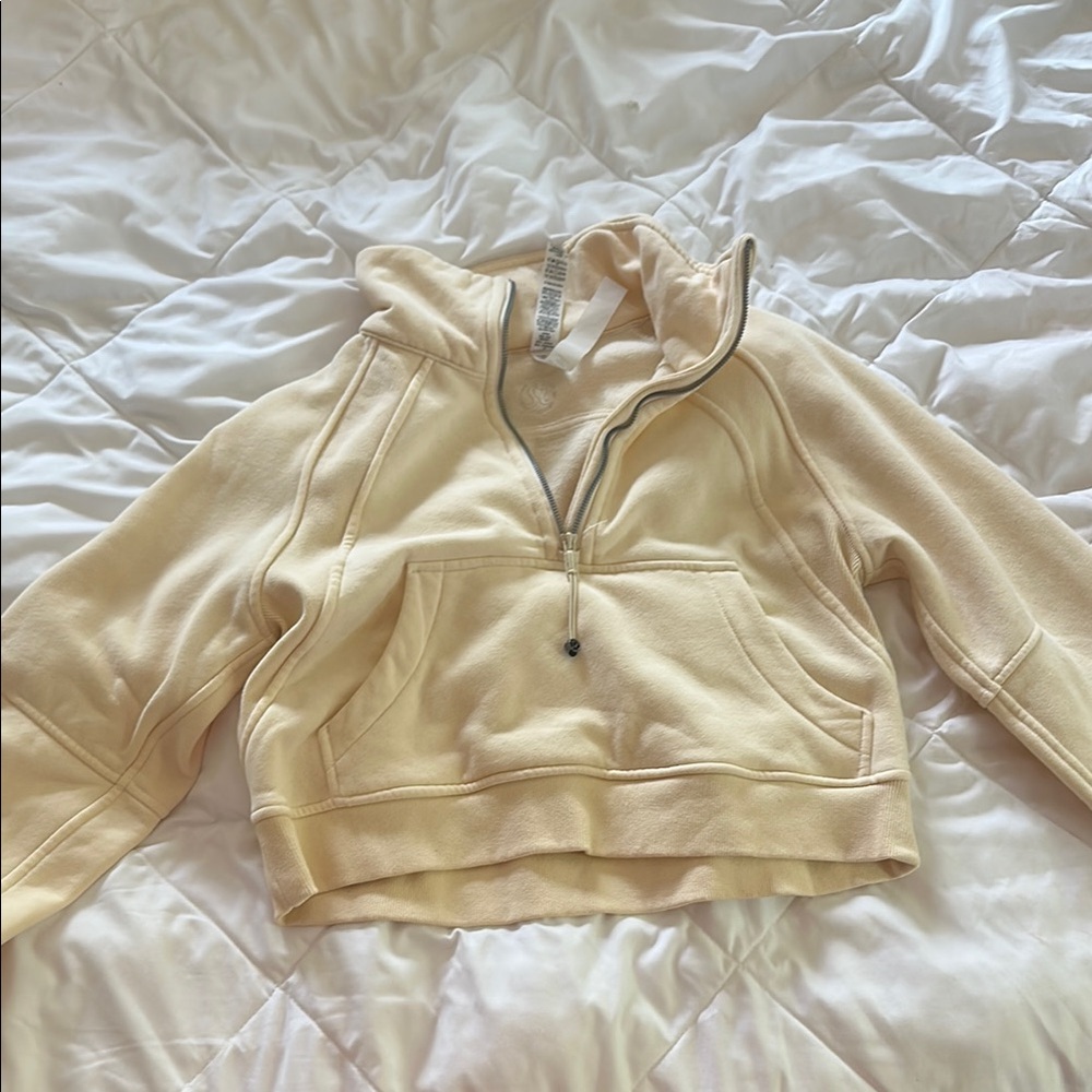 Lululemon half zip!!